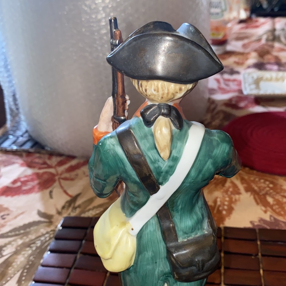 Royal Crown 1776 Revolutionary Green Mountain Ranger War Soldier Military Statue - Picture 5 of 8